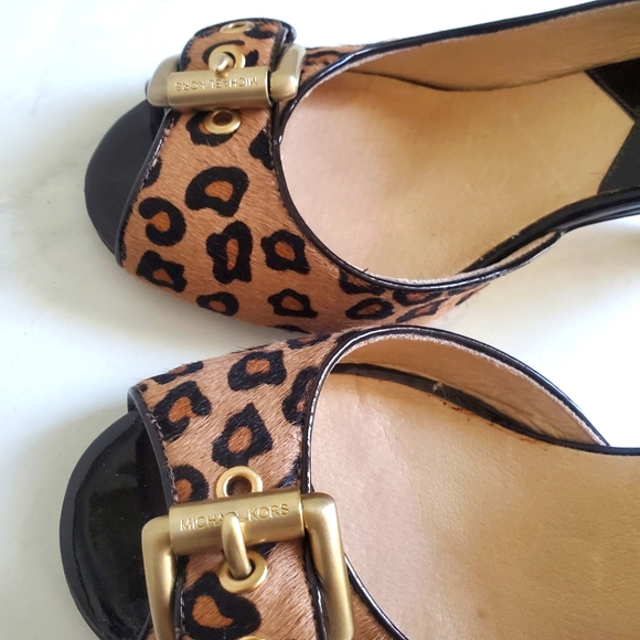 Michael Kors Animal Print Leopard Open Toe Heels With Buckles Size 9M - Picture 3 of 14